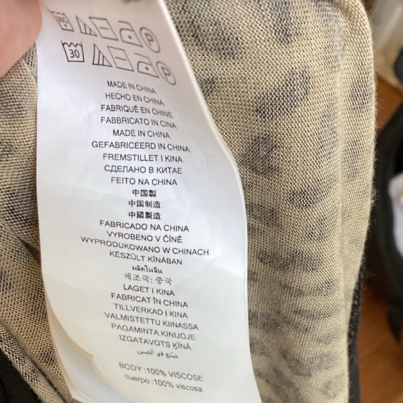 Michael Kors Long Sleeve Leopard Cheetah Print Top Chiffon Trim M - Picture 5 of 5